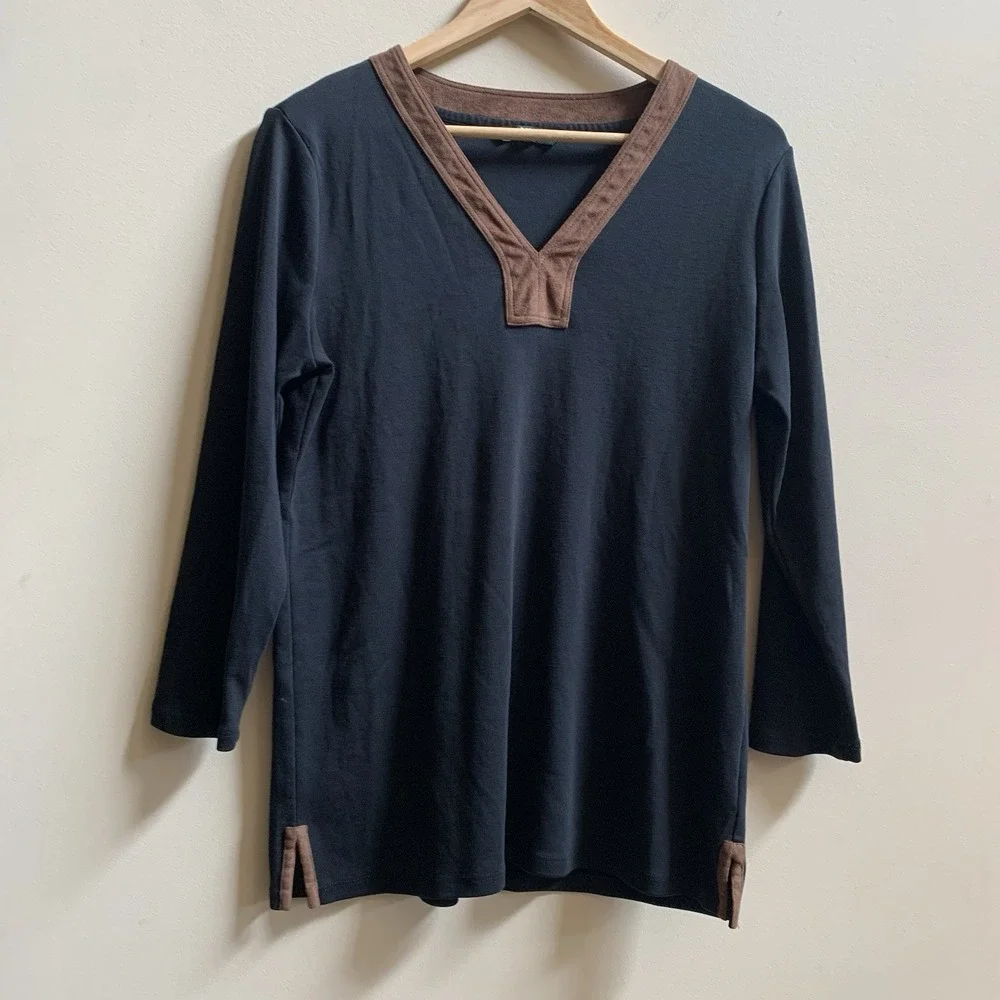 Lauren Ralph‎ Lauren Women's V Neck Blouse Sz Large  Black Faux Suede Details.